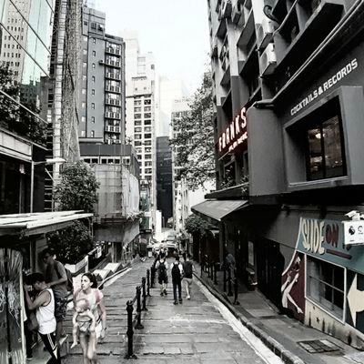 KartiniSoeharta's profile picture. 