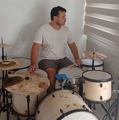 RicardoBaron94's profile picture. Yo soy Ozymandias, Rey de Reyes. Contemplad mis obras, ¡Oh poderosos!... Y desesperad.