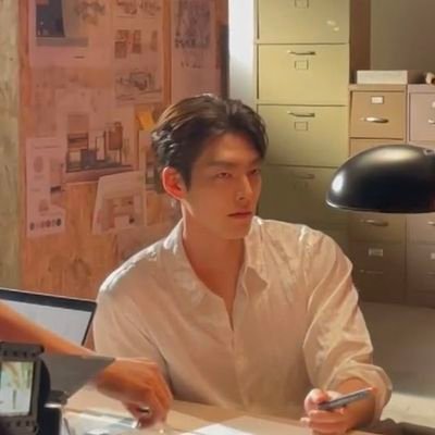 rairaiarinn's profile picture. trash