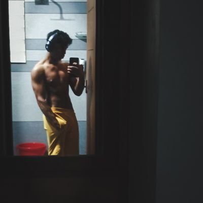 noob_4986's profile picture. unprofessional edm producer.
 I love cats