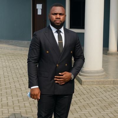 Hhonbhen's profile picture. Law ⚖️ / Web 3 🚀 

DM for business 📩