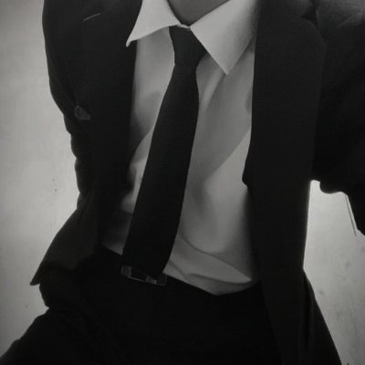 notesweleft's profile picture. 18 | he/him