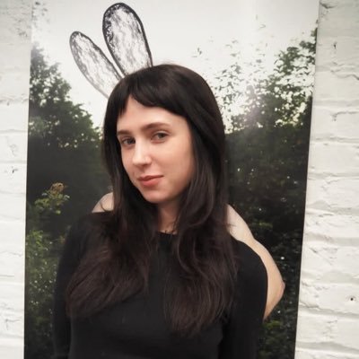 doublekcrystaI's profile picture. 