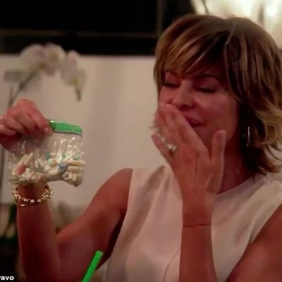 weirdkidtilend's profile picture. Your favorite intuitive cousin 🔮🃏