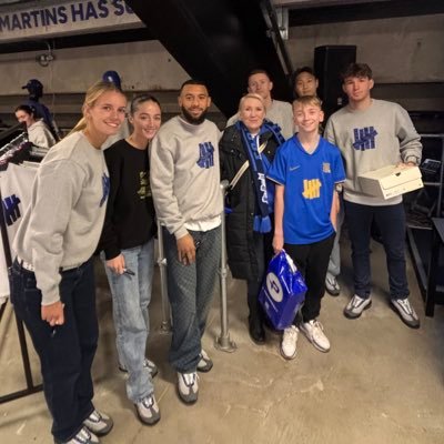 LouTomkinson's profile picture. NHS Senior Mgr.. Qi Practitioner. Coaching Course. Parent Governor. Footy Mum - Arden Forest U13’s ⚽️ & Ben Racing driver Top 5 Club 100. Personal views. KRO 💙