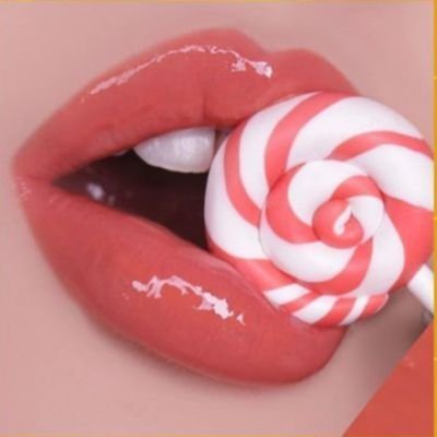 Dark_Desiree35's profile picture. Evli, Kariyerli 🎓 İş Kadini ✍️ Sosyal Medya Fenomeni 💄💅🫦 Biraz çılgın 🔞🔥Aşk ve Şarap Kadini🍷🥂 Salud 💋