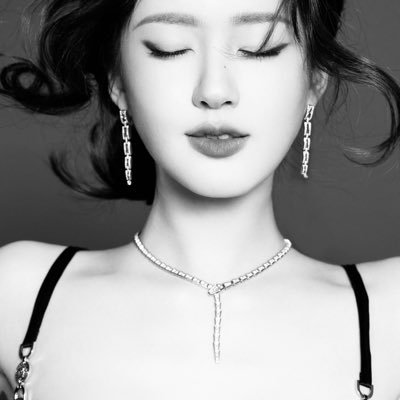 145ShanShan's profile picture. Perfecting the art of doing nothing, fangirling