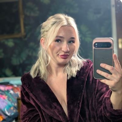 milfymiaxo's profile picture. 🔞🇬🇧 | natural curvy milf who loves to suck, fuck and squirt 👀 | solo & couple content 💦 | 𝒂𝒍𝒘𝒂𝒚𝒔 $3 𝒏𝒆𝒗𝒆𝒓 𝒑𝒑𝒗 ⬇️