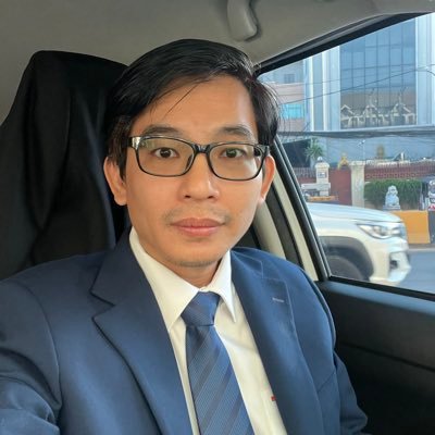 rina_buoy's profile picture. AI/ML Researcher