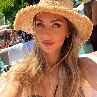 Coraline4156's profile picture. I like golf, diving, reading, yoga, fitness, cooking, meditation, tennis, and learning. I also enjoy sharing my views