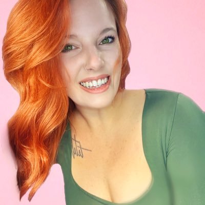 JunkWaxQueen's profile picture. Card collector. Mom x 4. Baseball fan.