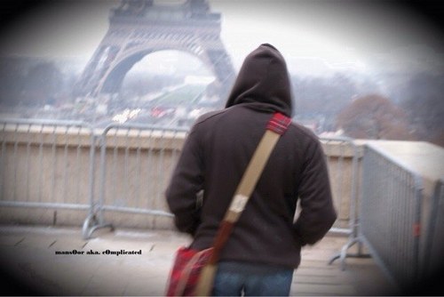 foaz40's profile picture. جف الحبر ياسوريا والقلم طاح     
     والناس تترقب مناحي وباصه

       ياأمة الأسلام وشلون برتاح
    أفطر تمر وأخوي يفطر رصاصه