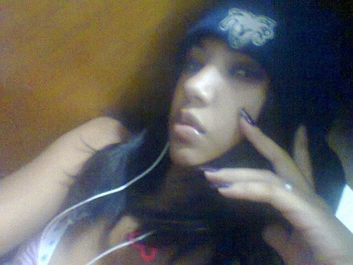 nao se inluda com o meu sorisso porque a maldade tah na mente(Y)