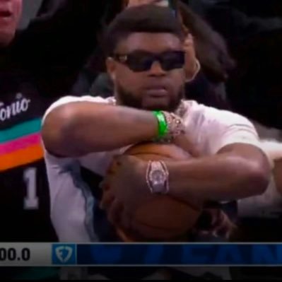 rose_infamous's profile picture. 