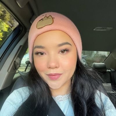 crystal8047592's profile picture. hey 👋 fans ...... The old account  has been banned due to many report  scams  as I have been using my name 

please  kindly don't  fall victim to scams.....