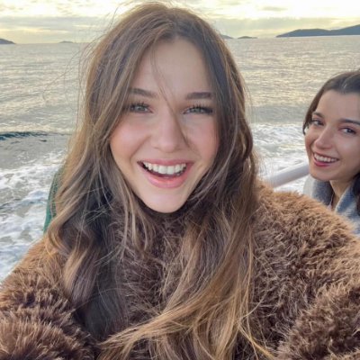 Radue_8's profile picture. Just a regular person trying to figure it out 🤔