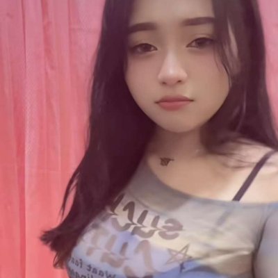 venusvenis8819's profile picture. Uhah