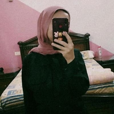 JustHopeyyyyy's profile picture. UI/UX Designer ll Just designs, hope, and endless tea