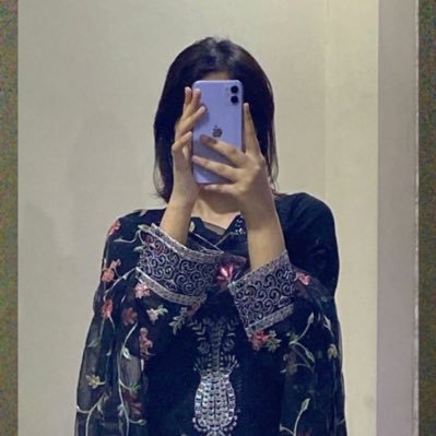 AfiaManzoor1's profile picture. “Always act like you are wearing an invisible crown.”🔥 RAJPOOT 🇵🇸🇵🇸