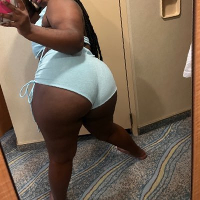 LuvUsHard's profile picture. 🙈content page 👻; ONLY ACC ( NO MEET UPS 🚫) snap: luvushardpt2 ( hmu fa priv story’s . | 🦶6.5 ,  add telegram 💦 https://t.co/I79yvGczVE