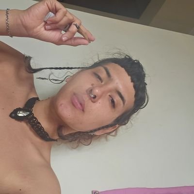 bichanyy's profile picture. collapse in slow motion