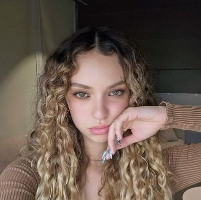 Katemary175681's profile picture. 