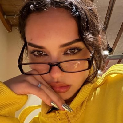 stqrsangs's profile picture. 