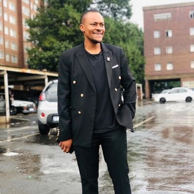 lacrosse_eazy's profile picture. •Entrepreneurial Designer •Music💉 •Sports Fanatic •Social Entrepreneur• #EazyQuotes #EazyMotivates #VisçaBarça #Amakhosi4Life