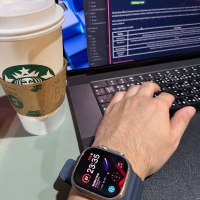 darkdenlion's profile picture. Vibe coder ✦ travel addict