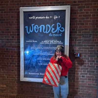 ItsDanielleT's profile picture. words for @euphoriazine || iced coffee addict || mcu nerd || fan acc life @agbwontour