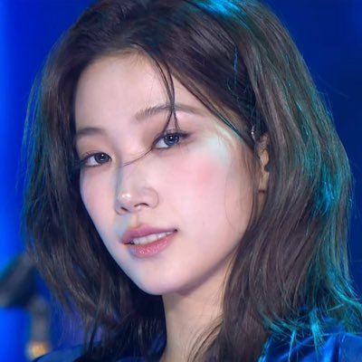 Akumqnoko's profile picture. Le sserafim