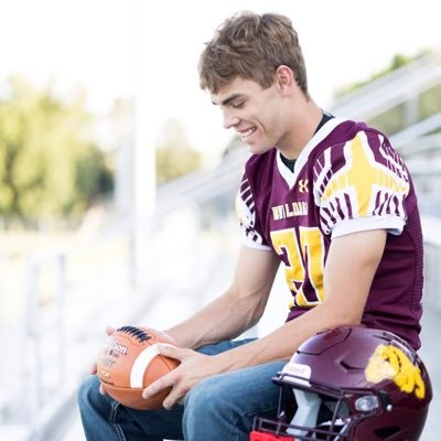 slayten_wilkie's profile picture. De Smet HS | 2026 | Football RB/LB/DB/PR/KR | Basketball | 6’2 175lbs | 3.5 GPA | 605-203-3141 | 2x DVC All Conference | All State Honorable Mention Linebacker