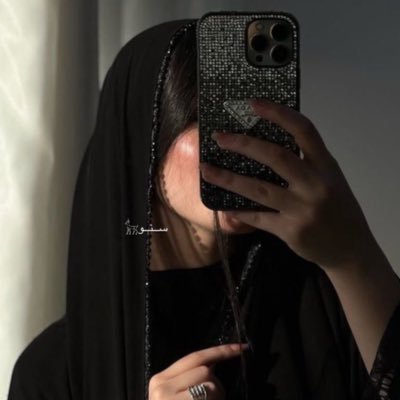 san01__'s profile picture. "يا صدفتــي الحــلــوة وأعـــز أشيــائـــي🤍🖤"..  م ابي قروبات 😒👍…