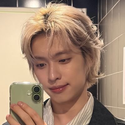 dowo_onz's profile picture. chanyeol pimenta biquinho

• ace • ela/dela •