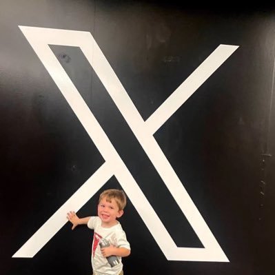 elon_x1810's profile picture. 