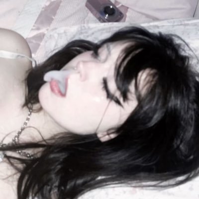 kikitheweird0's profile picture. ⋆౨ৎ˚⟡˖ you can always paint the roses red ౨ৎ˚⟡