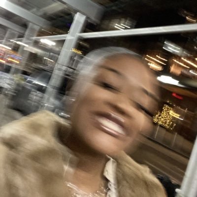 aiishashaba's profile picture. i trauma dump, a lot. tifosi 🏎️