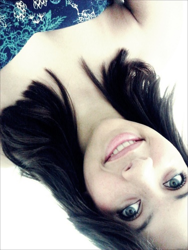 _FernandaSabino's profile picture. Aprendi que, por pior que seja um problema ou uma situação, sempre existe uma saída.