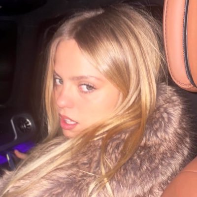 curpenter's profile picture. um eterno mercúrio retrogrado