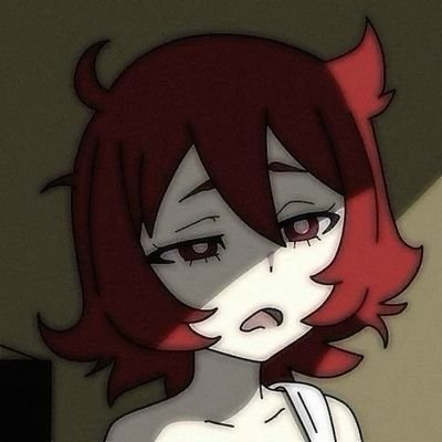 anc0lia's profile picture. lux chavez (she/her)