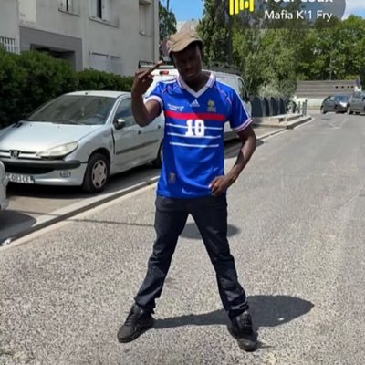 Babid92VA91's profile picture. Jamais dans la tendance Toujours dans la bonne direction🏴‍☠️