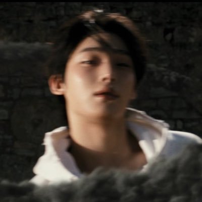 lovxveil's profile picture. 🪄 half a ghost, half a fangirl, fully theirs.