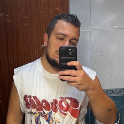 davidsf911's profile picture. De Bcn (LH) ⬆️ Insta: d_vs91 🏳️‍🌈