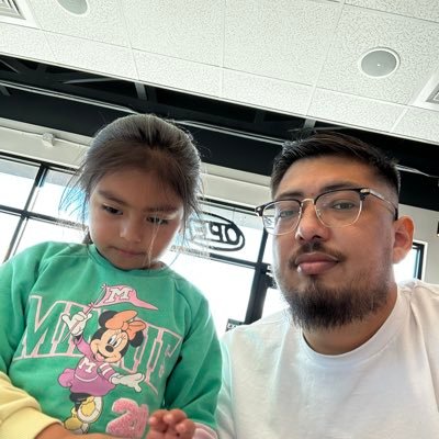 linuxishawt's profile picture. dad • tech • sneakers