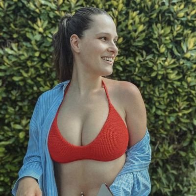 Exalty91778103's profile picture. @Fleur7419988517 et @moha__732  sont mes maître

wank battle : 90W/61L