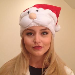 TeresaC0ficial's profile picture. ® Seguida e oficializada por: @Anboy88
filho: @PazBezauri
marido: @R0cco0ficial