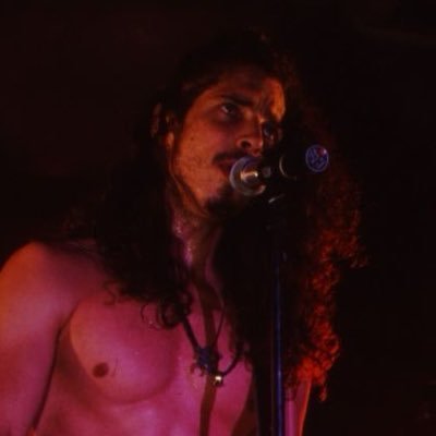 LIM0WRECK's profile picture. i like weird and off-putting vocalists