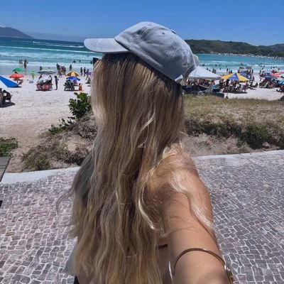 aptosmoon's profile picture. não tem nada pra ver aqui...