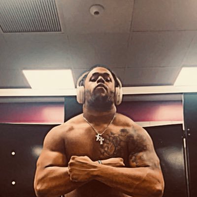 _ramirezyoung's profile picture. Transfer OL | 6’4/285 3 for 2 | 390 bench/600 squat/4.85 40 | NIL: @nilsonsports