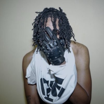 producedbyeasy's profile picture. i stream everyday :) | 13k +kills on bang, 13k+ on wraith.